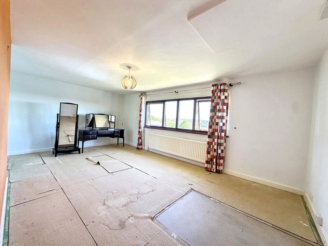Property image 14 of 32