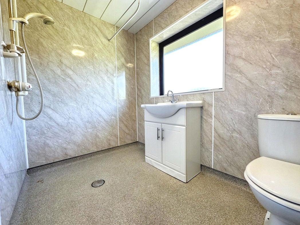 Property image 23 of 32