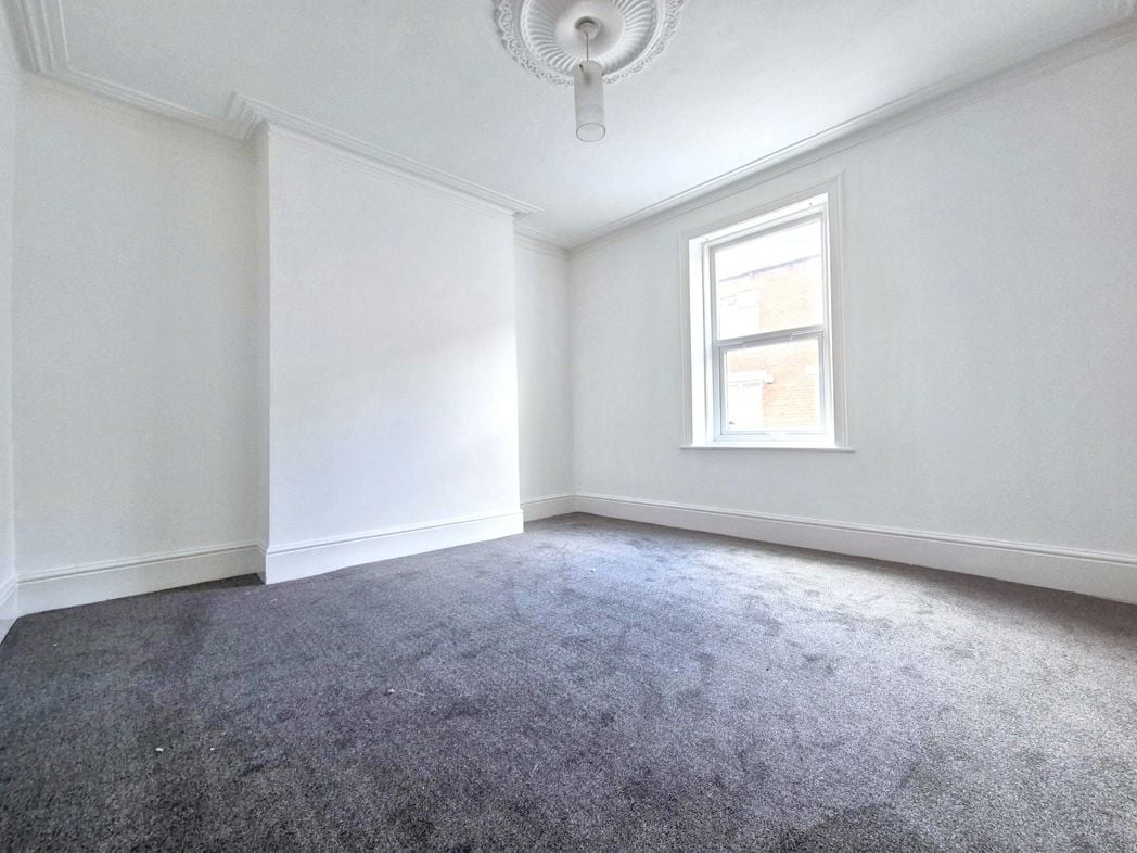 Property image 2 of 13