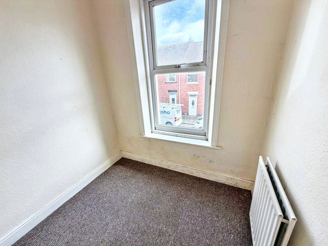 Property image 6 of 11