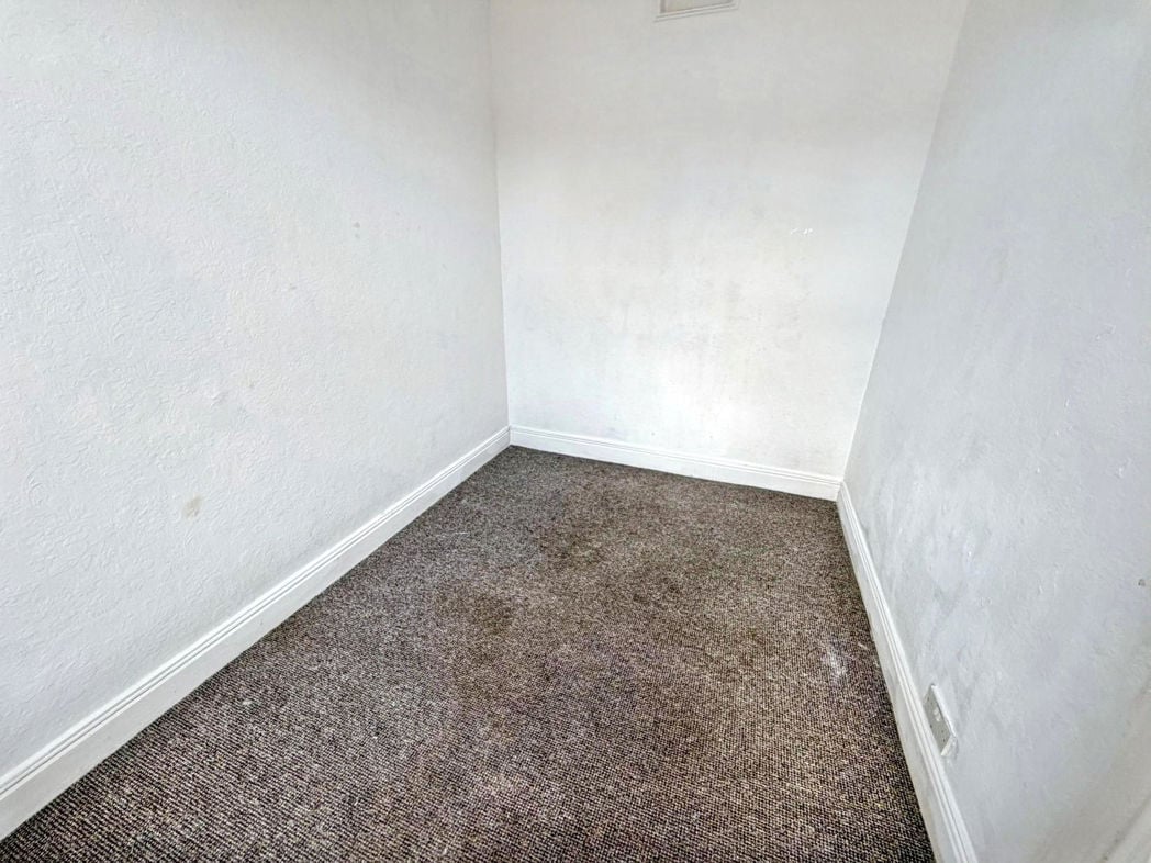 Property image 7 of 11