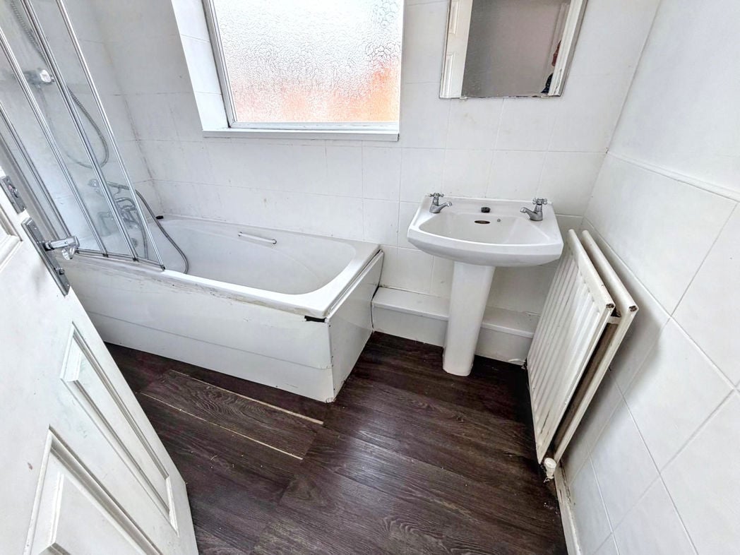 Property image 8 of 11