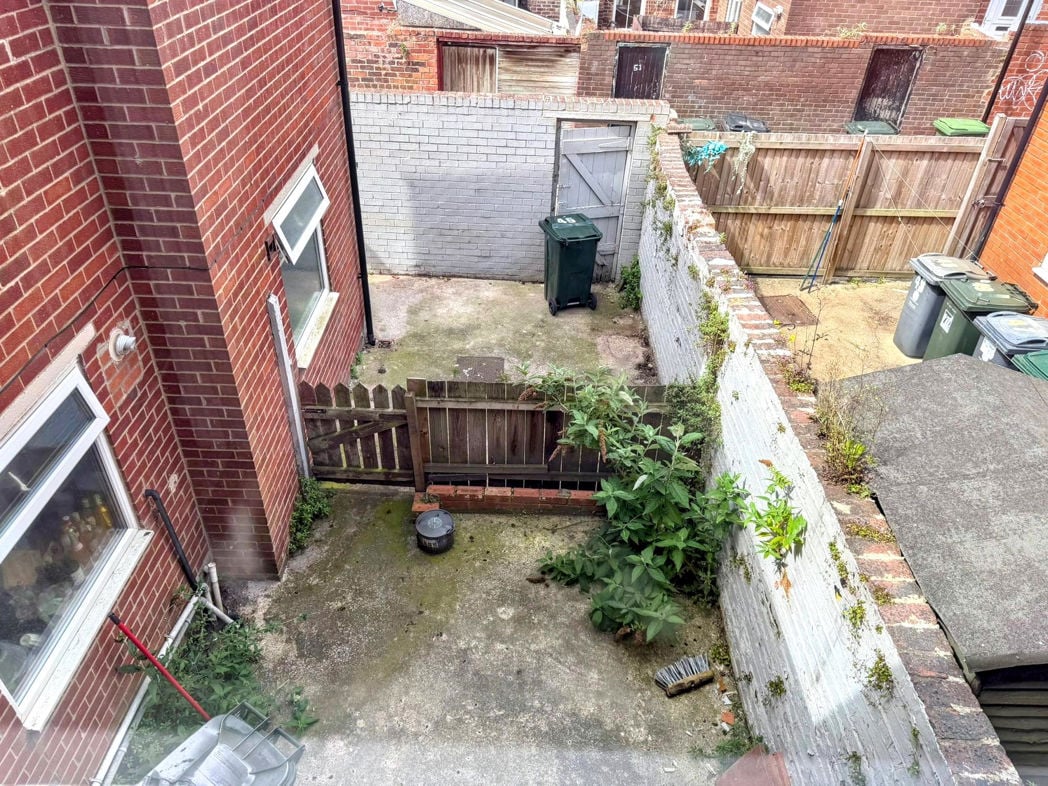 Property image 11 of 11