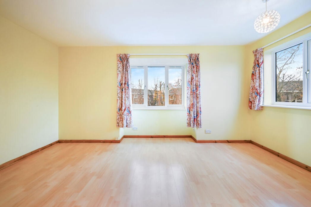 Property image 2 of 16