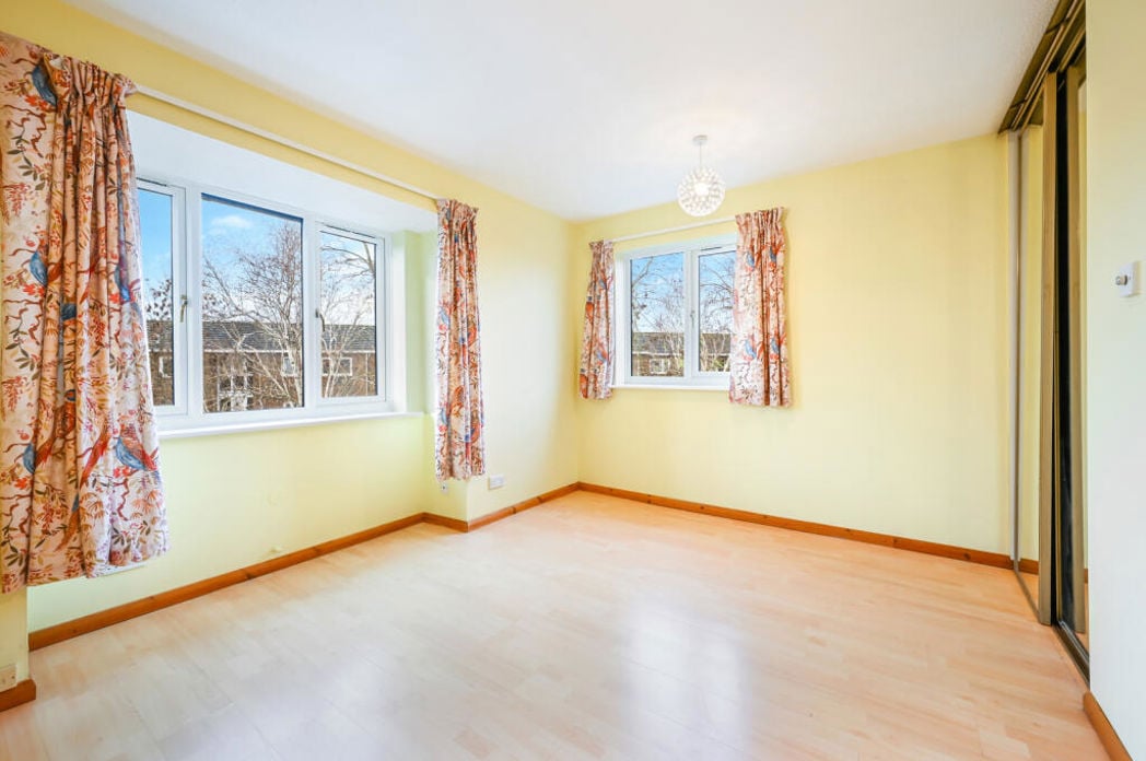 Property image 4 of 16