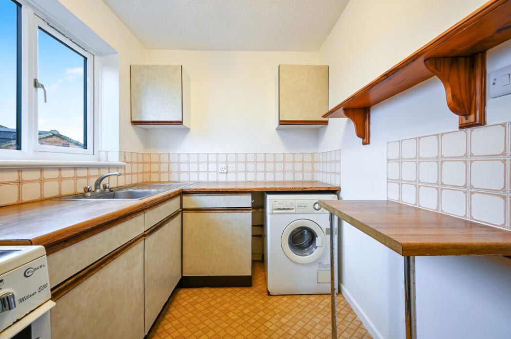 Property image 8 of 16