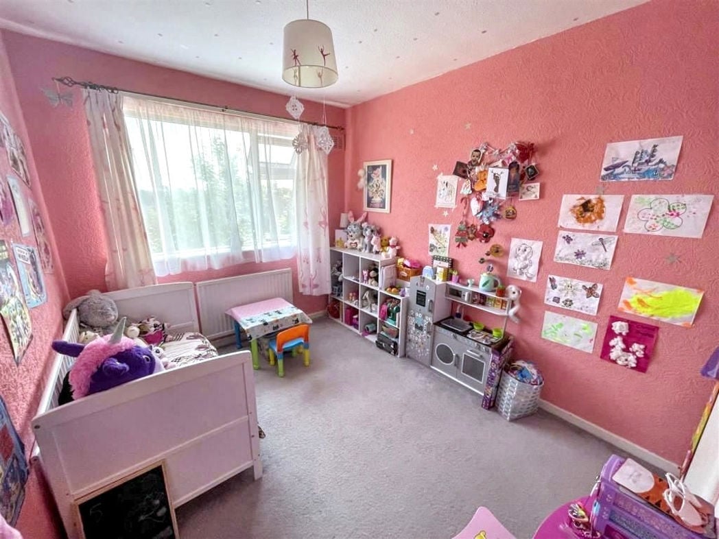 Property image 5 of 6