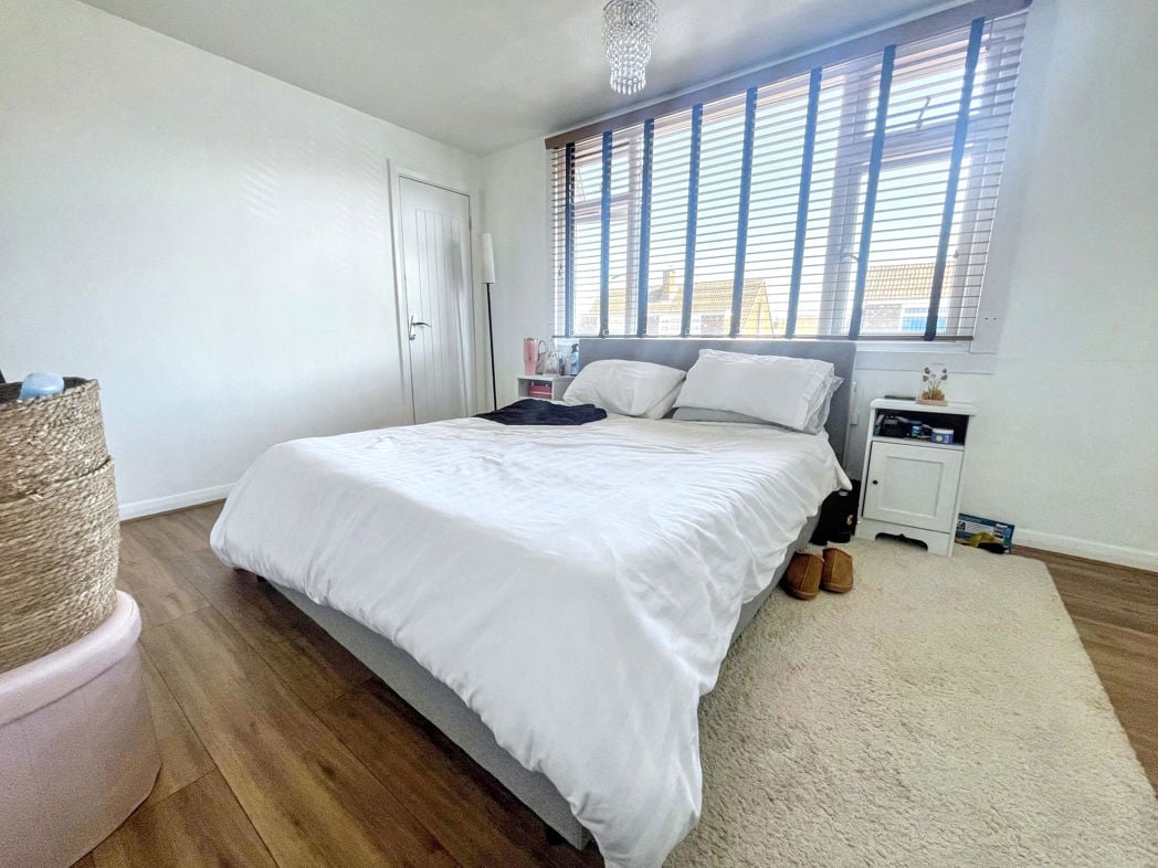 Property image 12 of 21