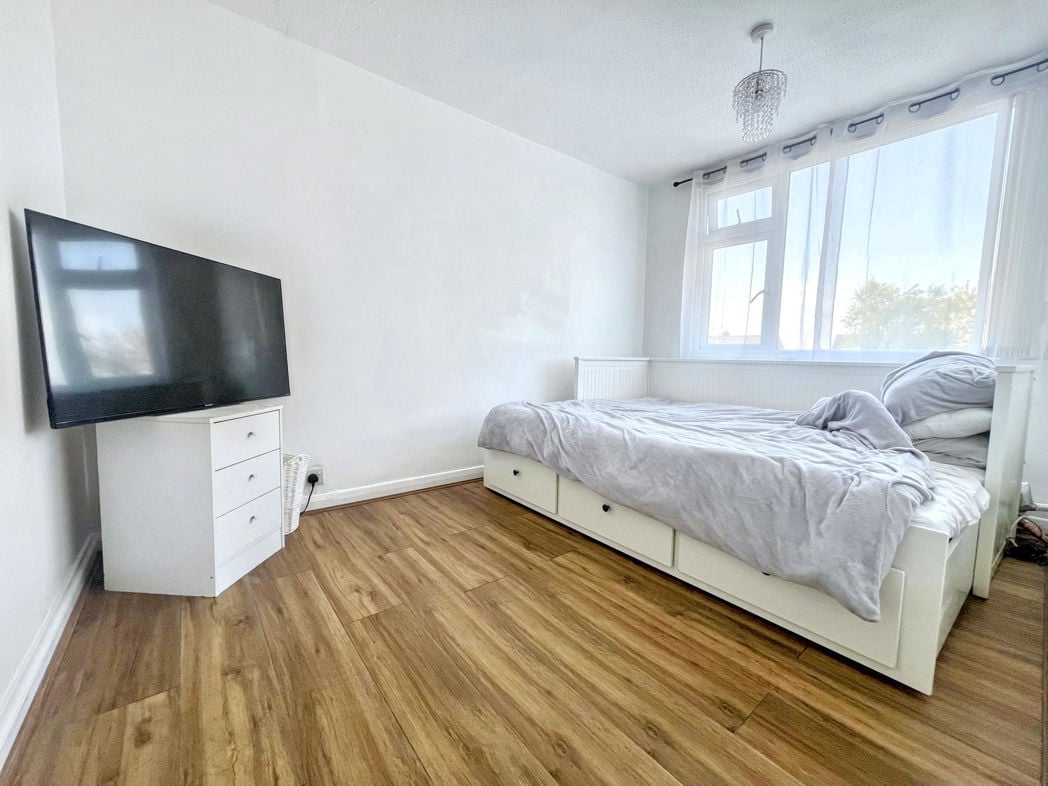 Property image 13 of 21