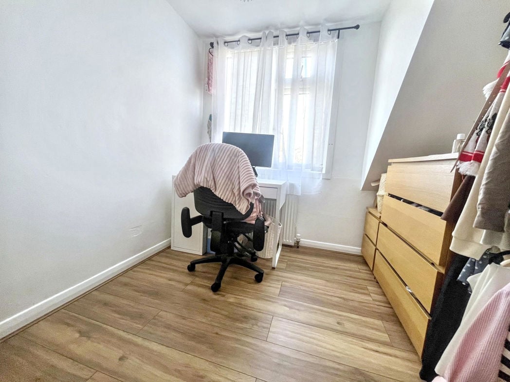 Property image 16 of 21