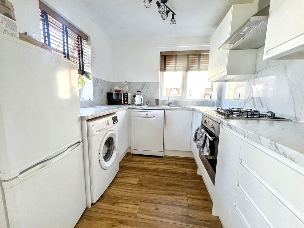 Property image 3 of 21
