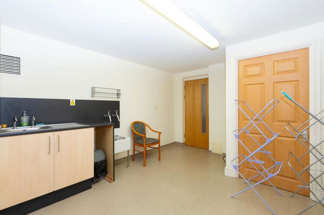 Property image 8 of 18