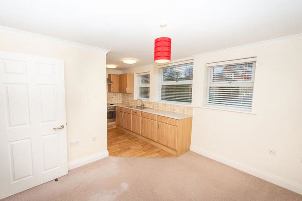 Property image 9 of 18