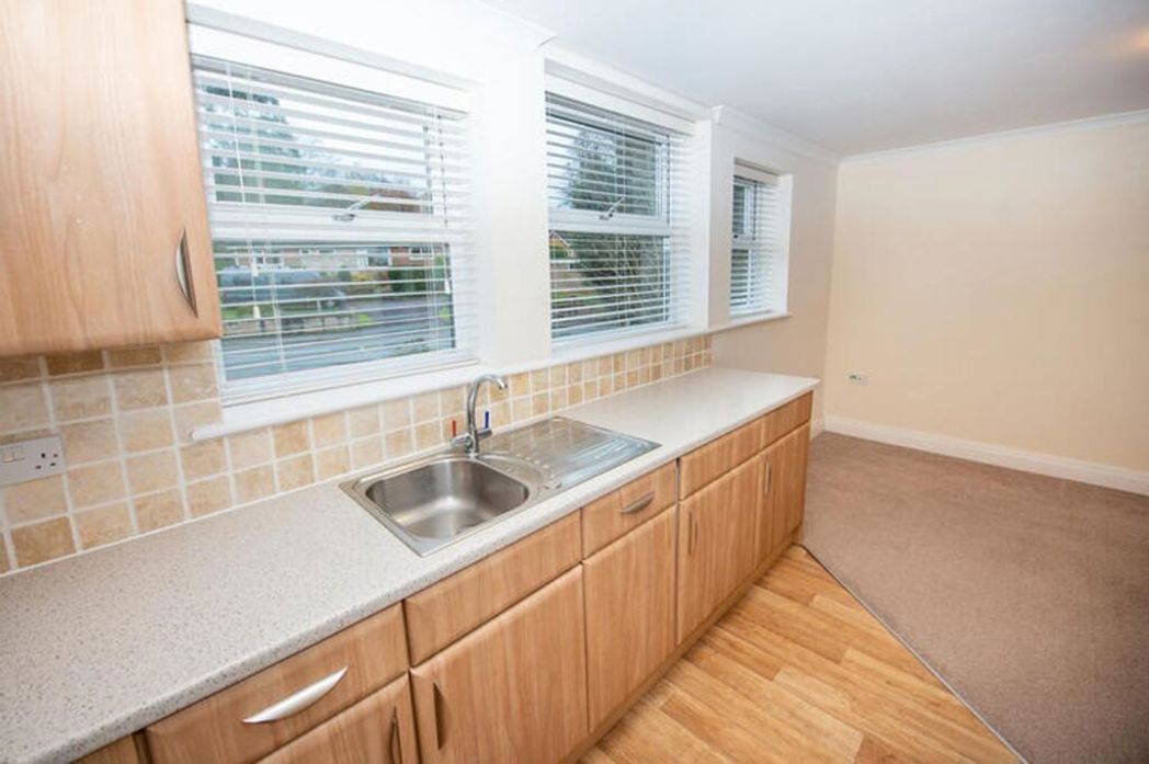 Property image 10 of 18