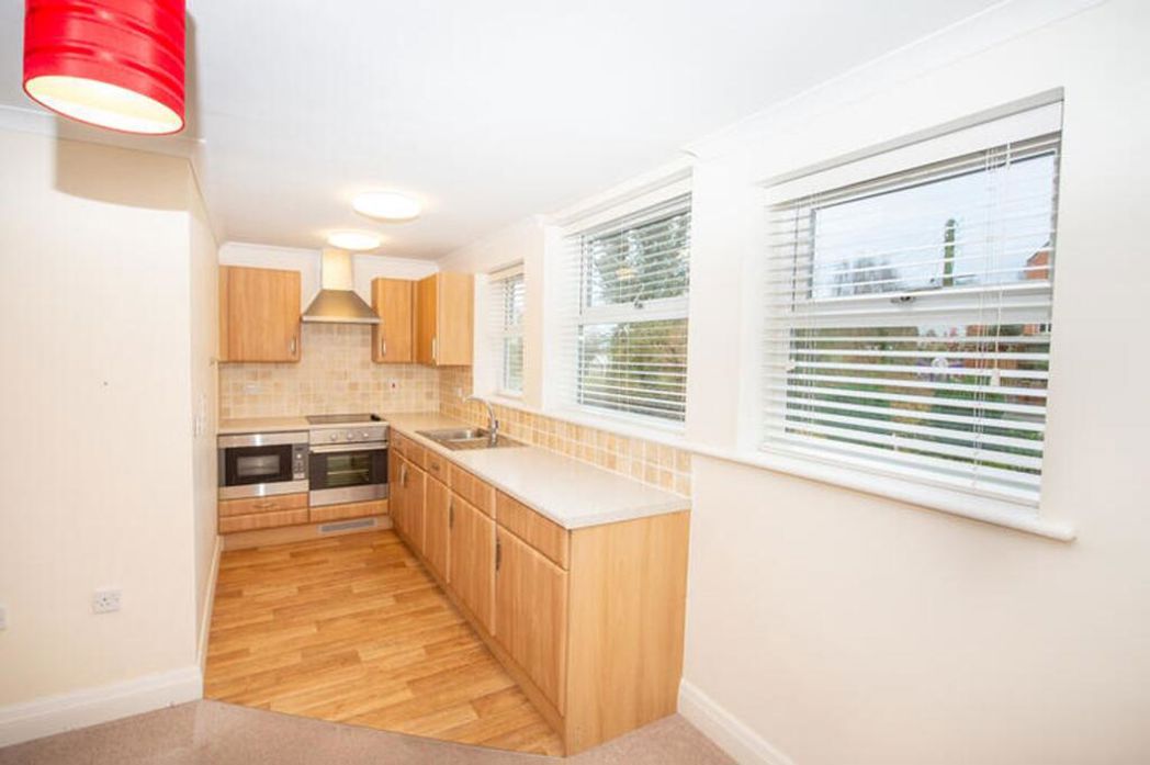 Property image 11 of 18