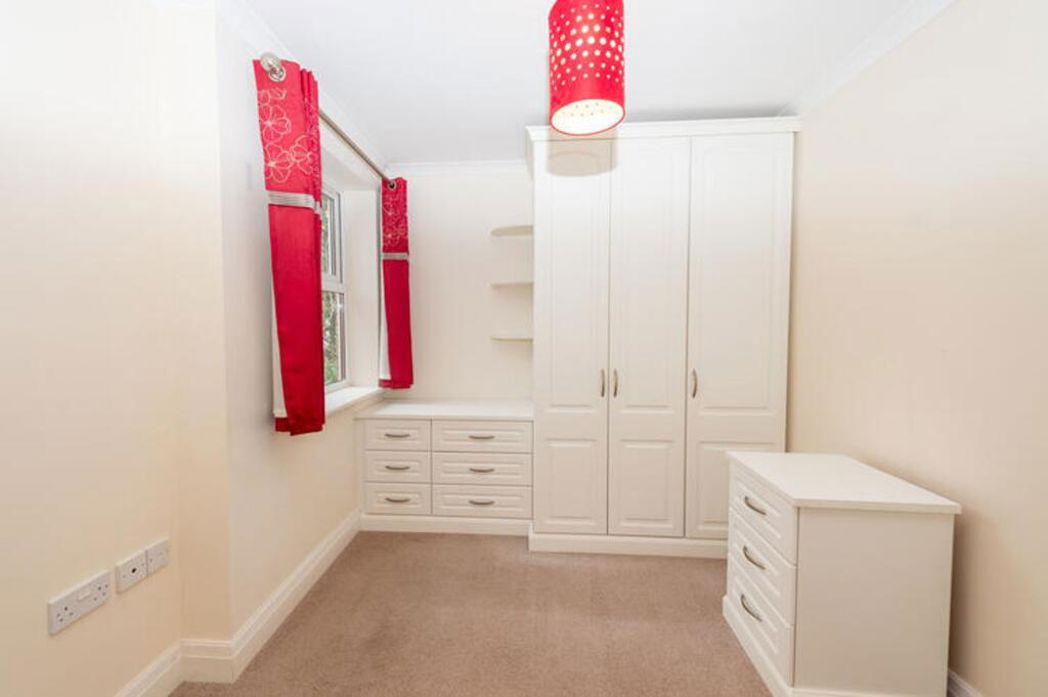 Property image 12 of 18