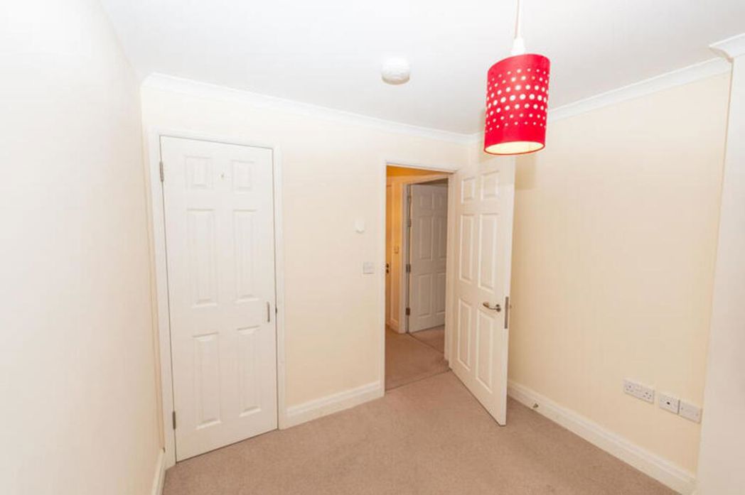 Property image 14 of 18