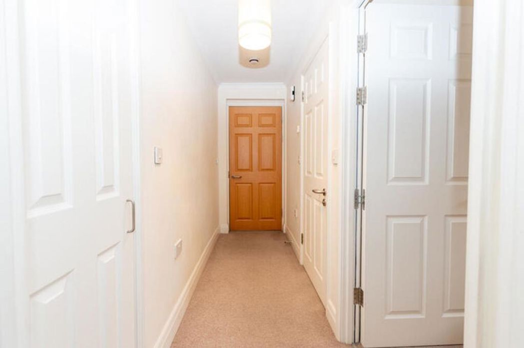 Property image 16 of 18