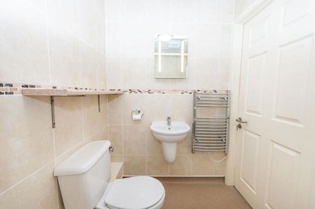 Property image 17 of 18
