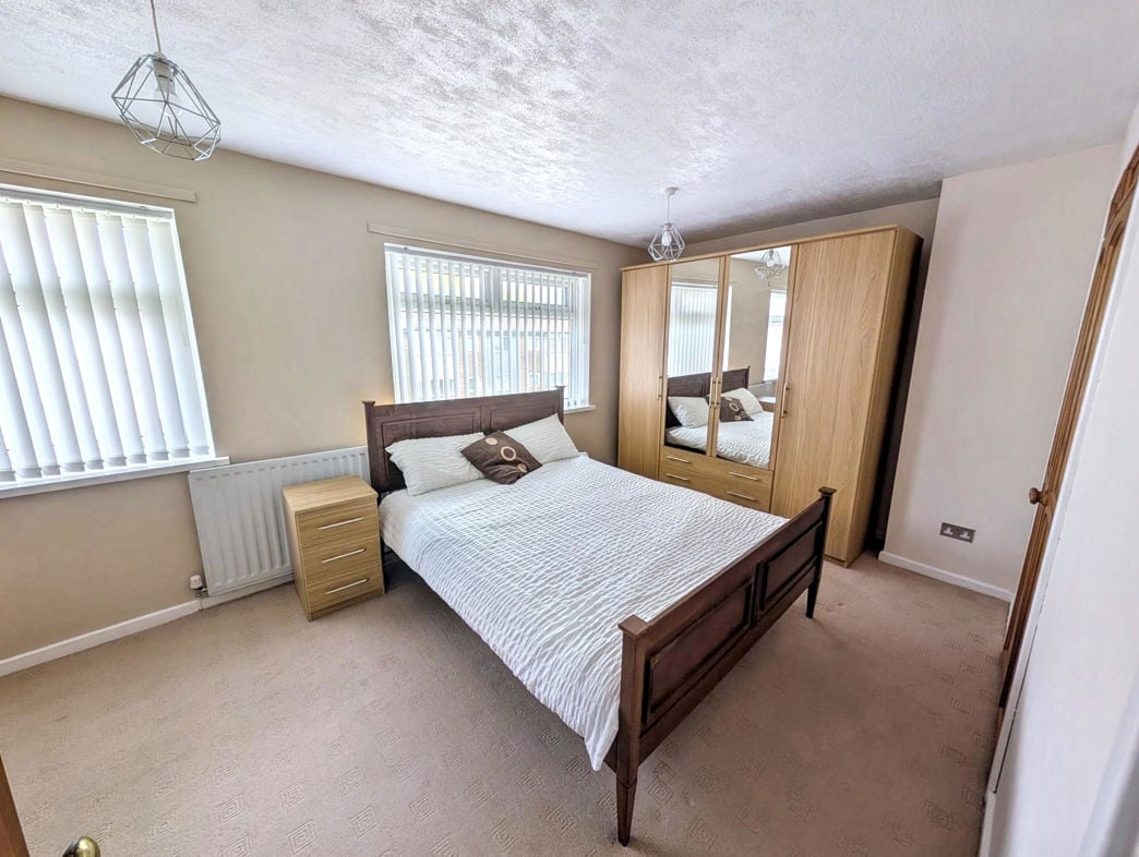 Property image 8 of 13