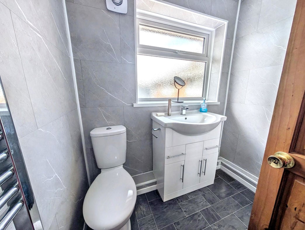 Property image 10 of 13