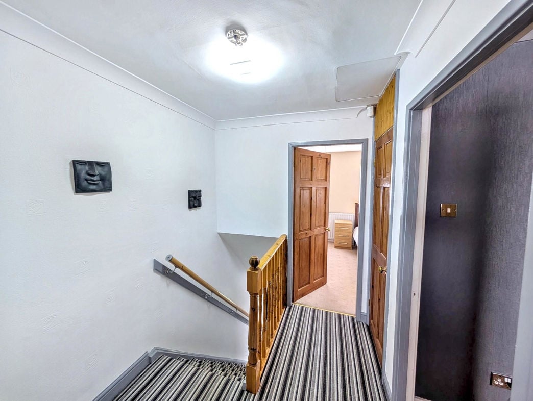 Property image 6 of 13
