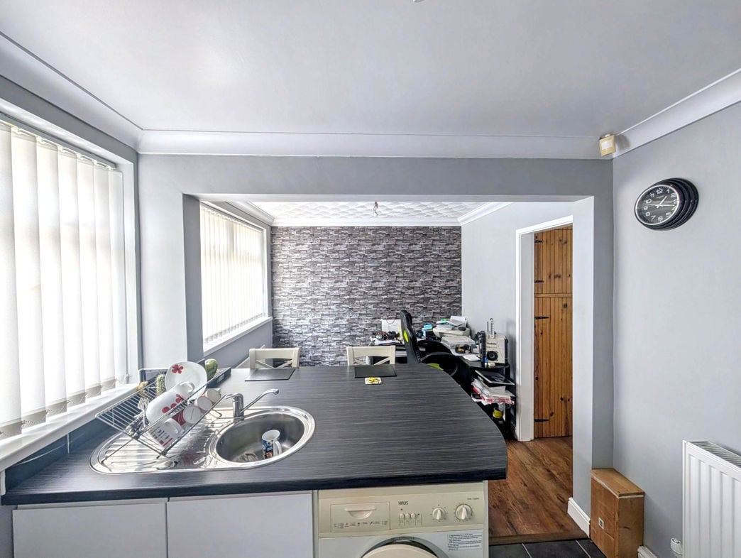 Property image 4 of 13