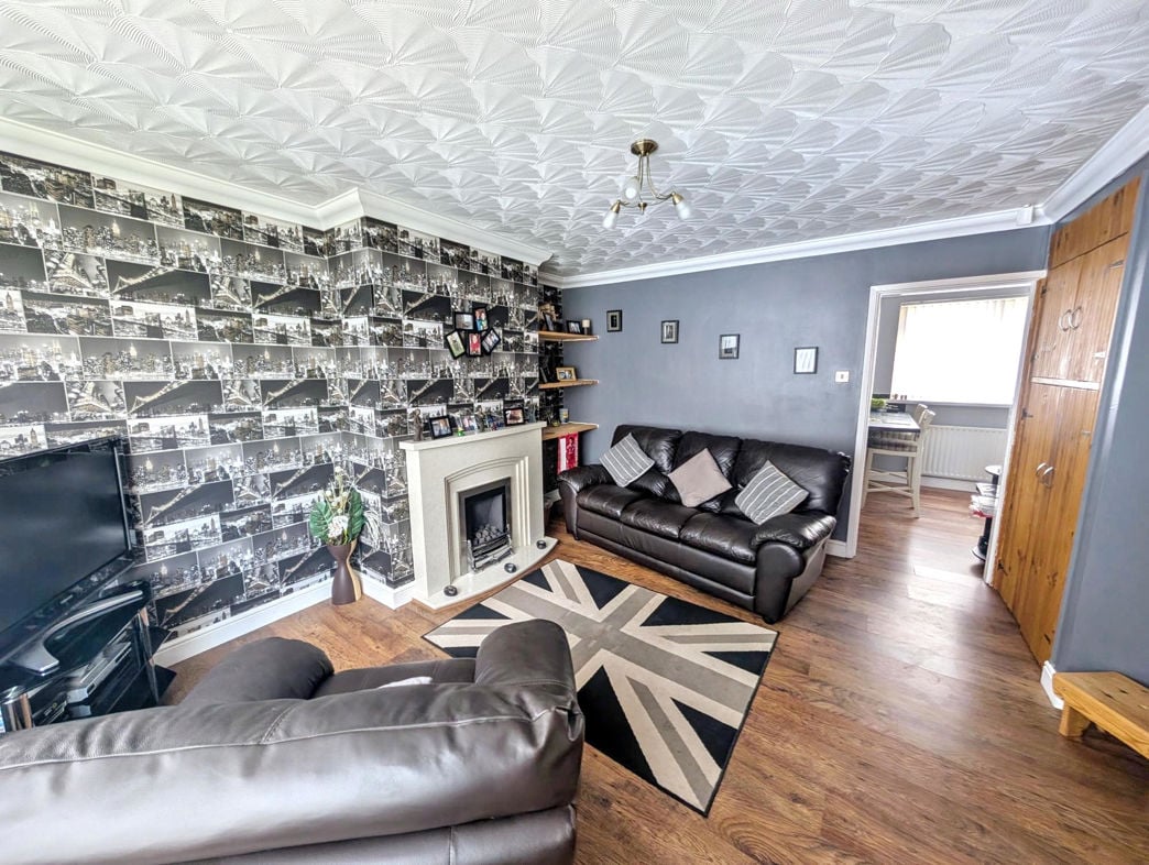 Property image 2 of 13
