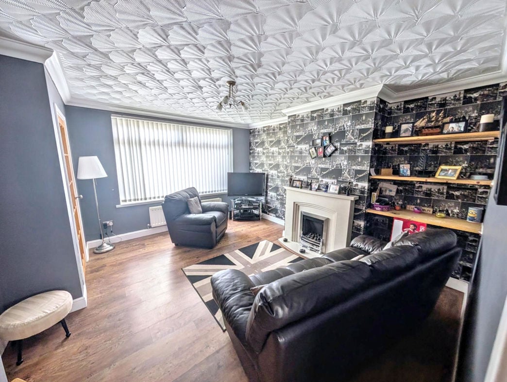 Property image 3 of 13