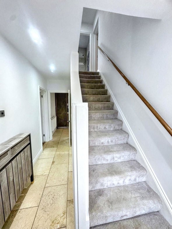 Property image 10 of 34