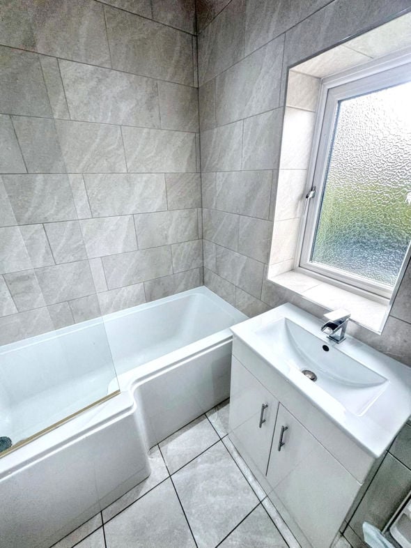 Property image 20 of 34