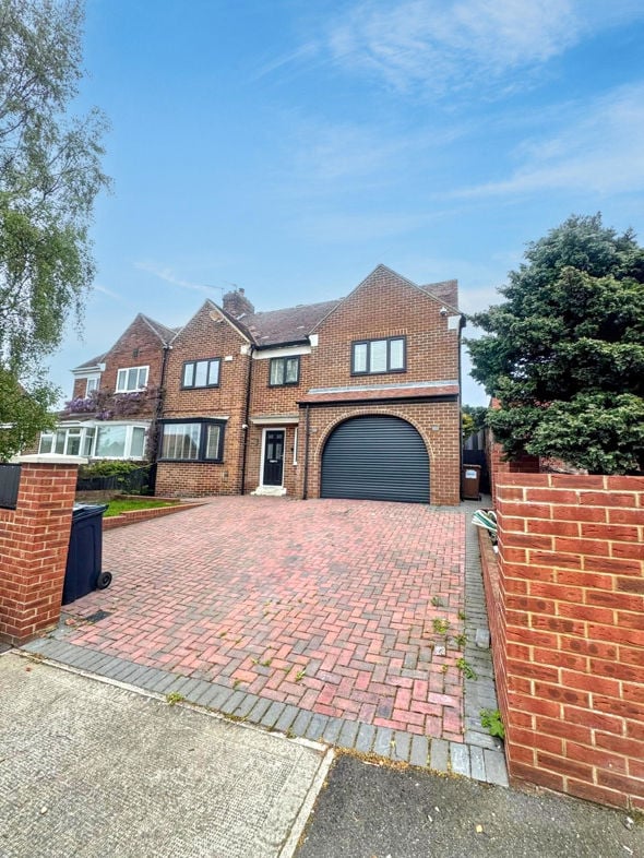 Property image 24 of 34
