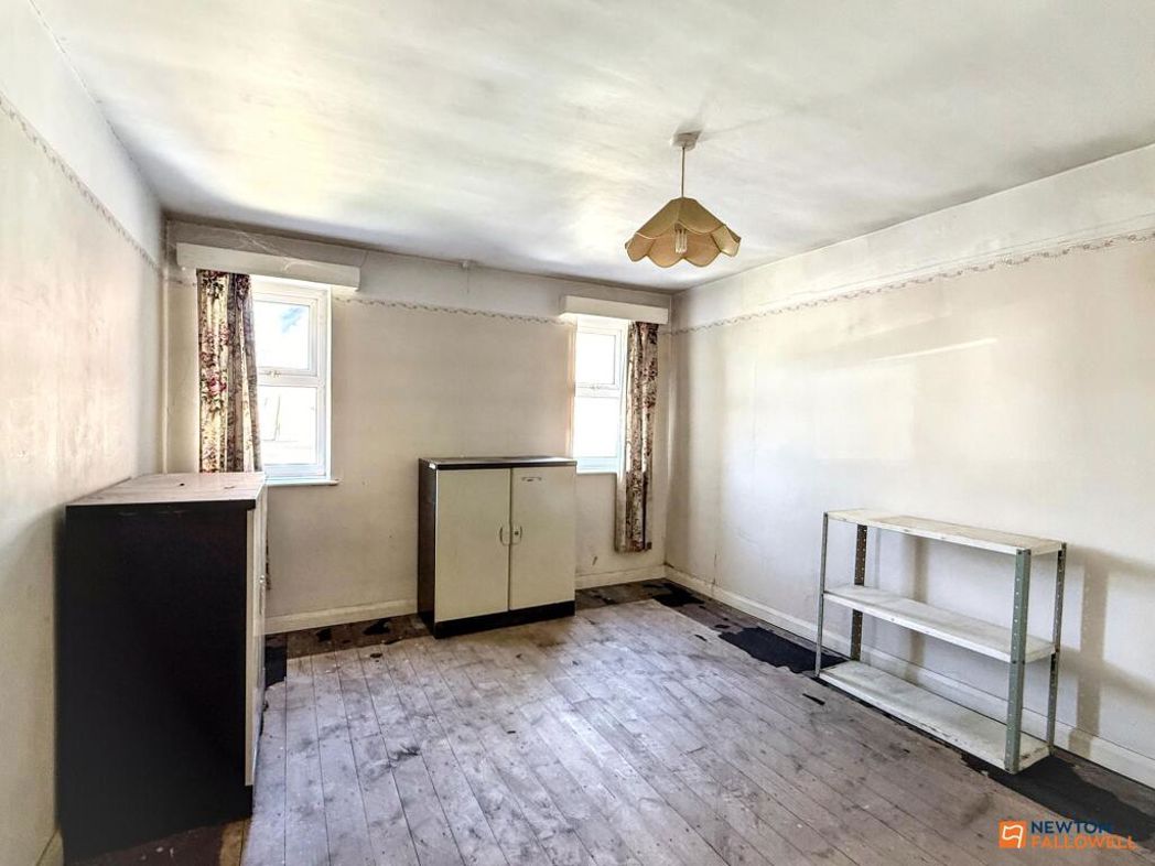 Property image 8 of 22