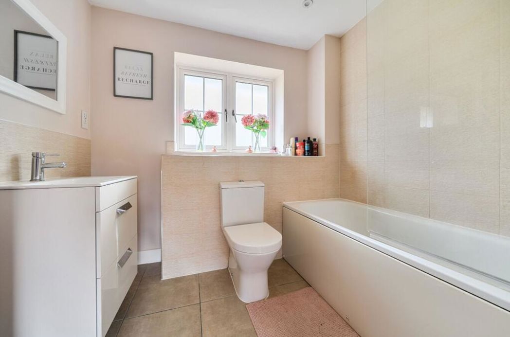 Property image 14 of 17