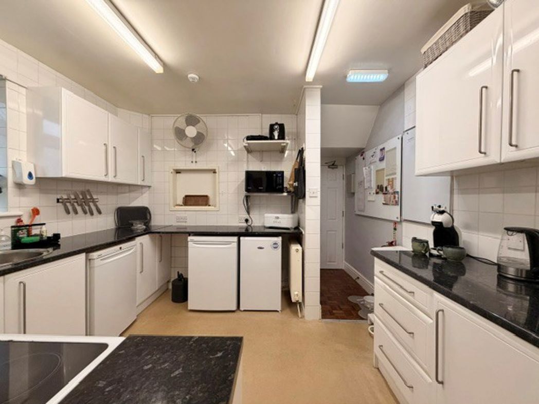 Property image 11 of 39
