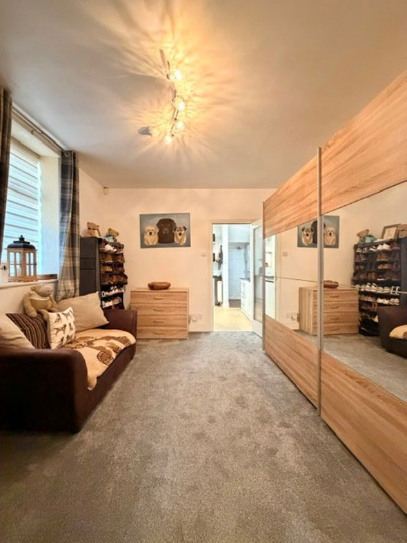 Property image 20 of 39