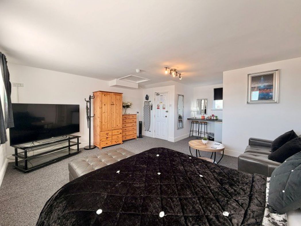 Property image 25 of 39