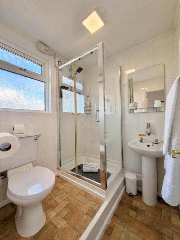 Property image 28 of 39