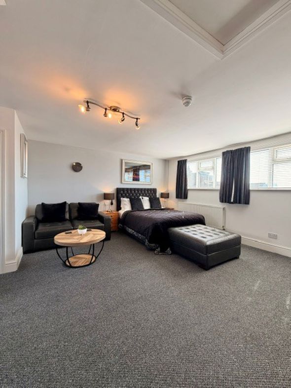 Property image 26 of 39