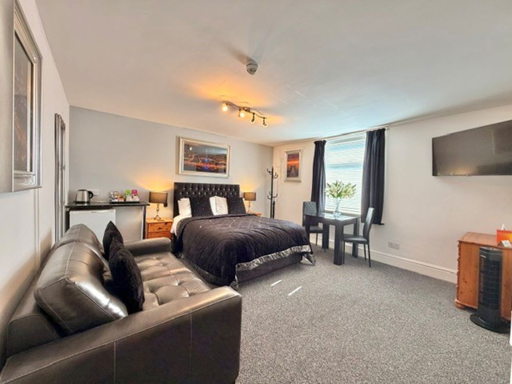 Property image 18 of 39