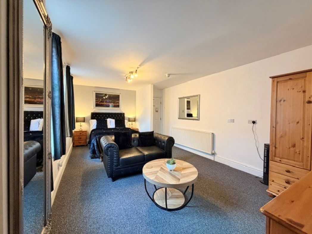 Property image 33 of 39