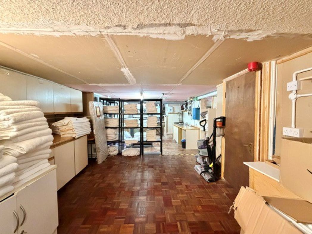 Property image 38 of 39