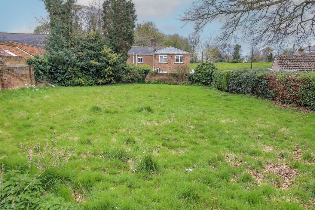 Property image 5 of 8