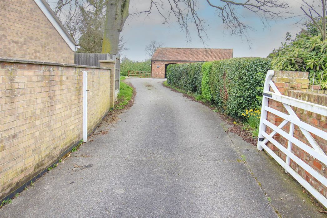 Property image 7 of 8