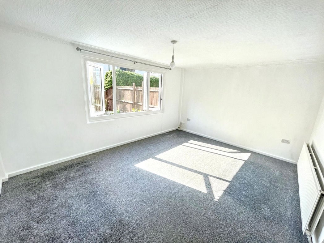 Property image 3 of 11