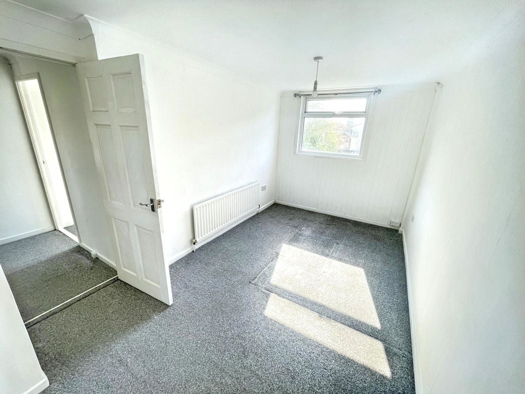 Property image 8 of 11