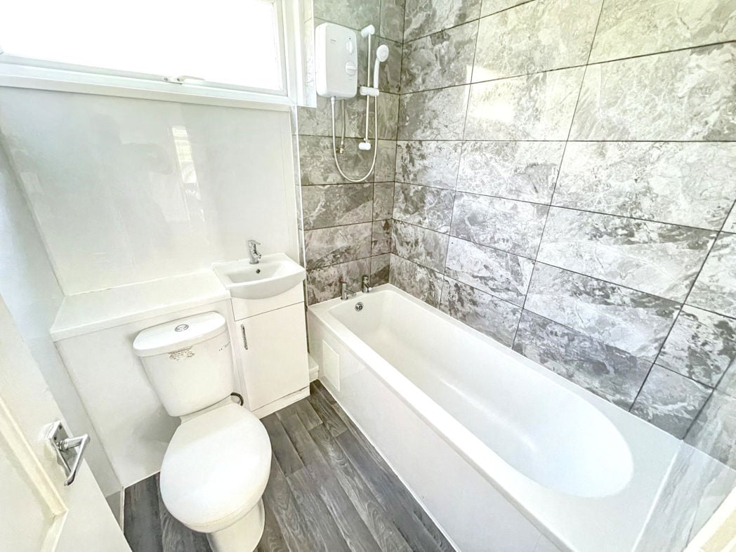 Property image 10 of 11