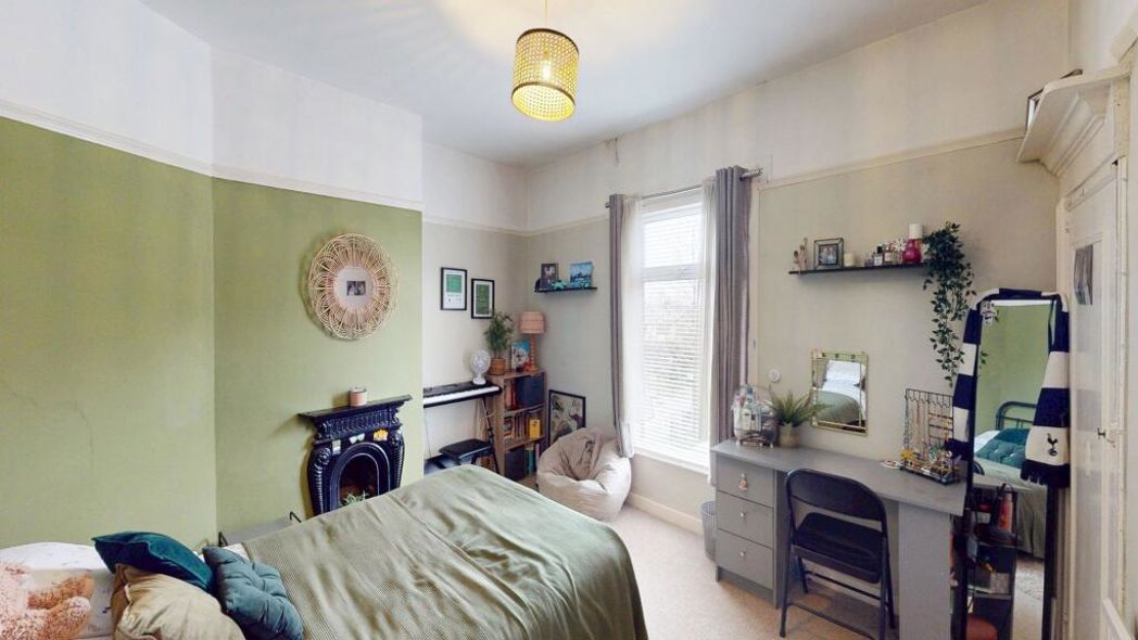 Property image 11 of 15