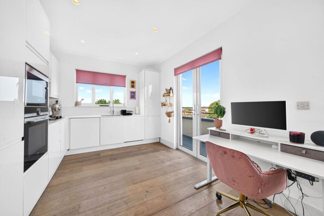 Property image 3 of 16