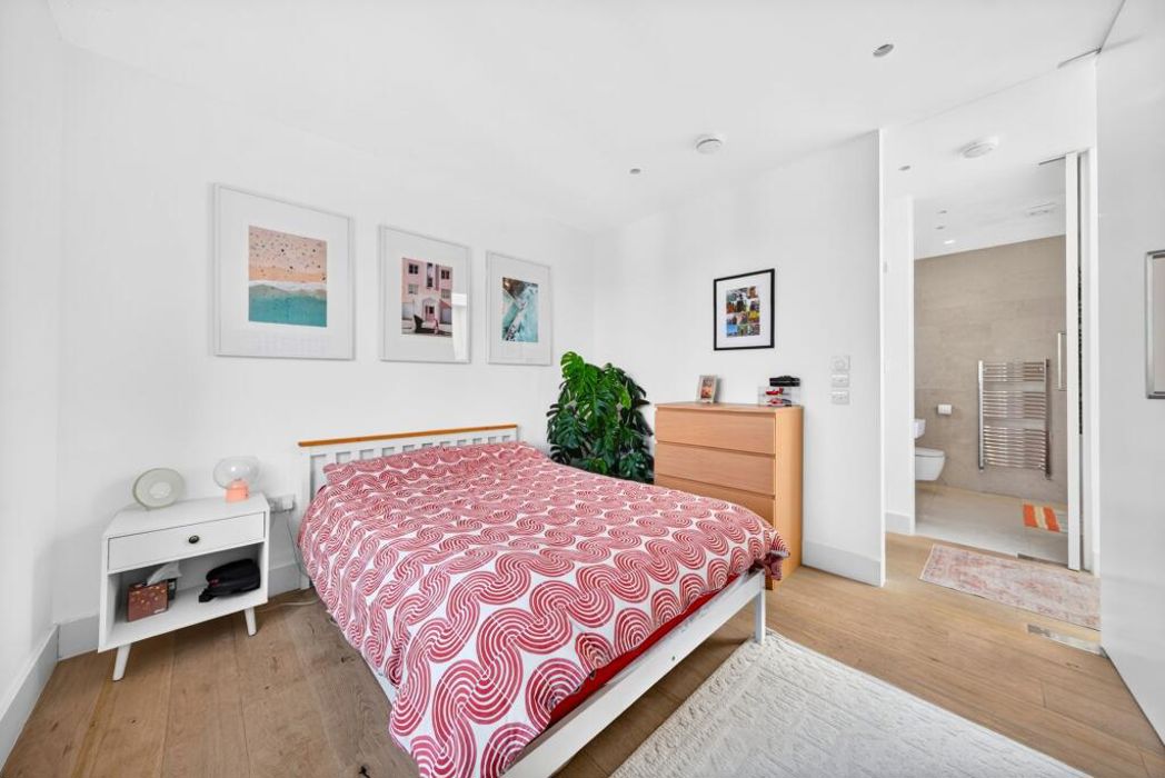 Property image 6 of 16